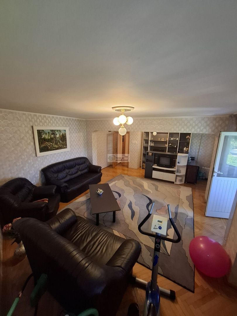 Apartament spatios de 4 camere+1 camera/etaj 2/125mp /Focsani/Finante - Poză 1