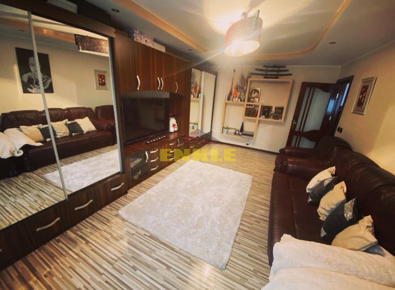 De vânzare apartament cu 2 camere decomandat, zona Grivița - Poză 2