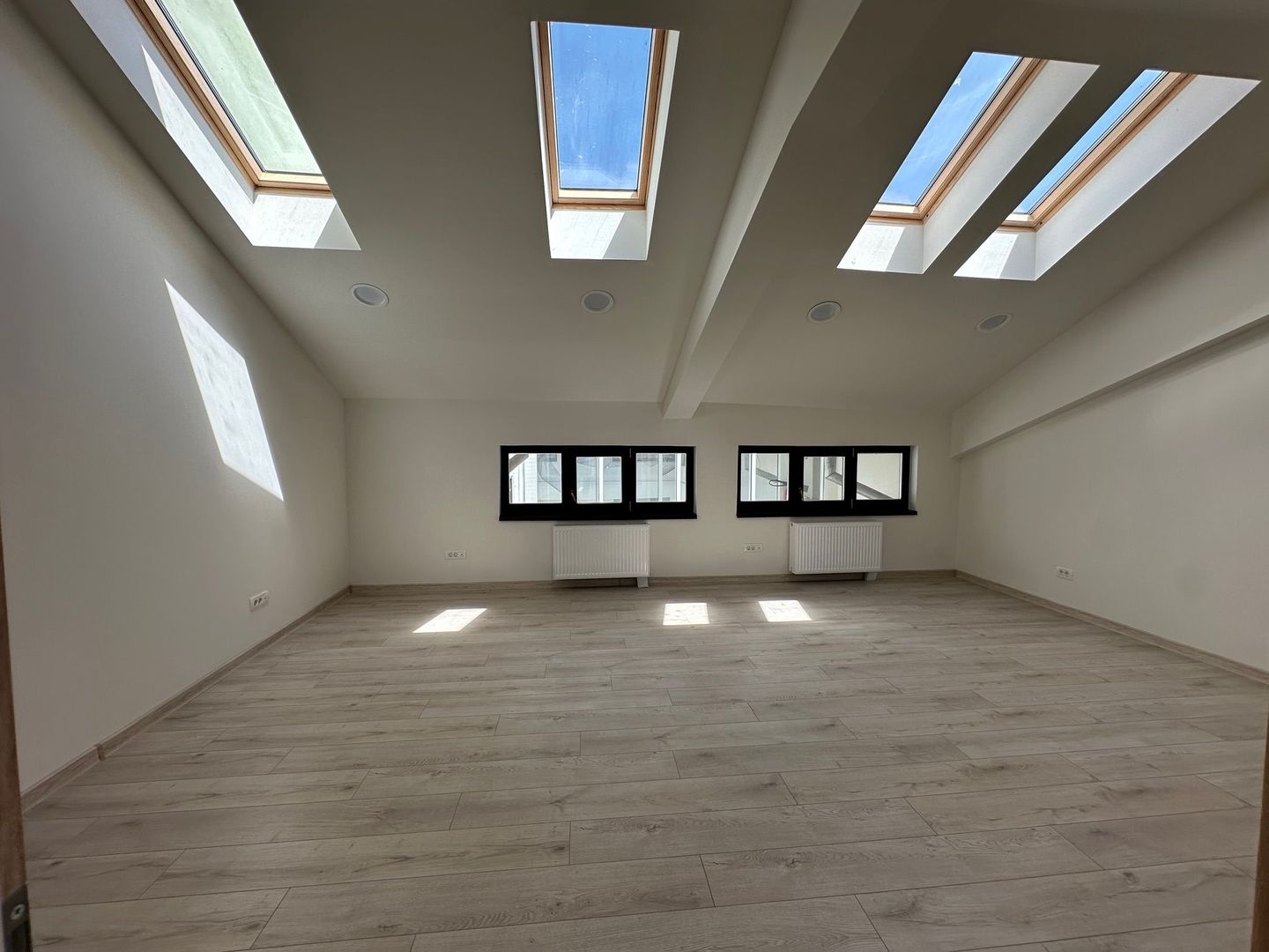 Saptii de birouri Ultracentral suprafețe de la 28 - 940 mp - Poză 9