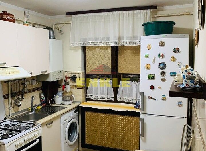 De vanzare Spatiu Comercial cu preluare afacere + Apartament 3 camere. 130.000 Euro Negociabil - Poză 6