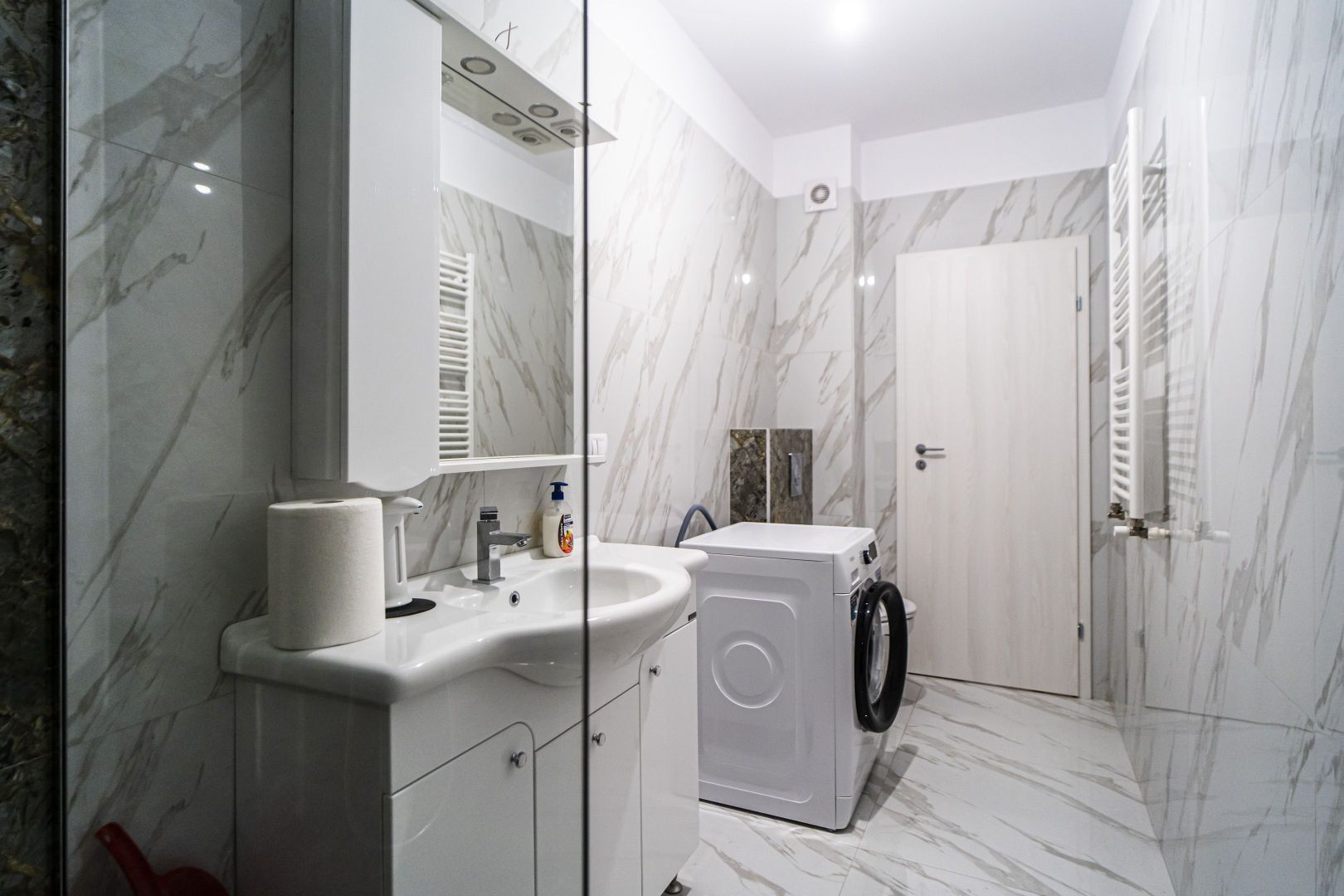Brancusi, 2 camere, 68 mp, mobilat-utilat, loc de parcare inclus - Poză 12