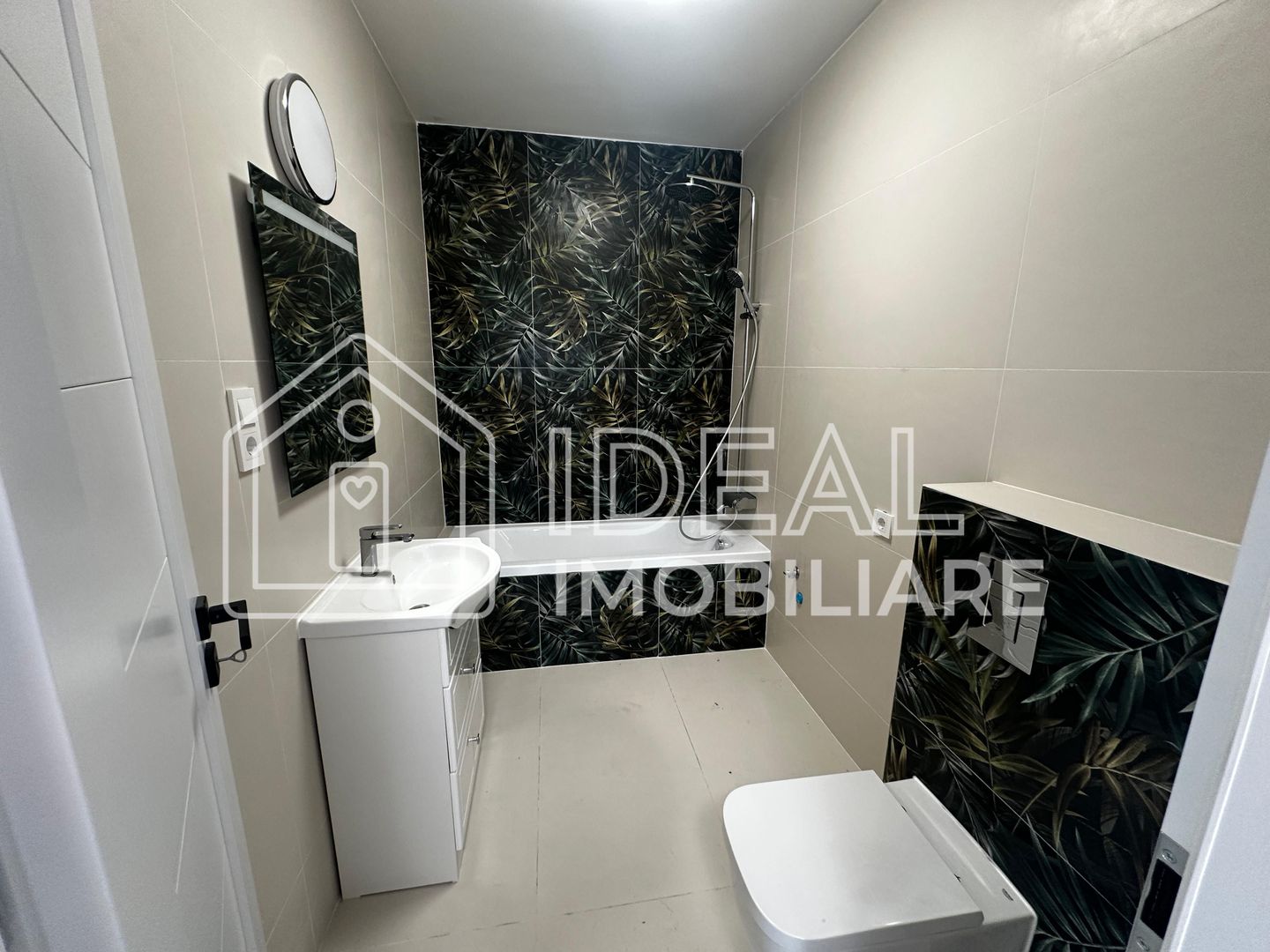 🏡 Apartament 3 camere și balcon- LA CHEIE, zona Calea Surii Mici - Poză 3