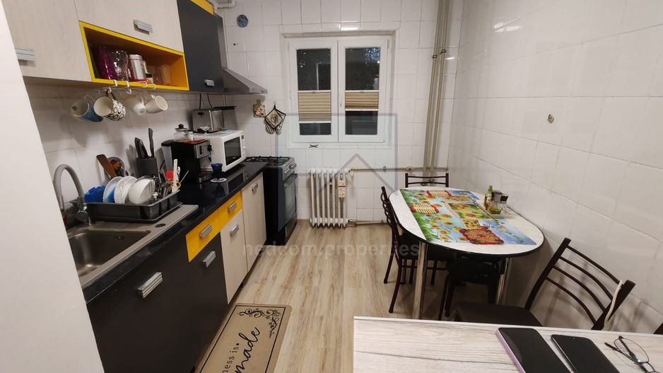 Vanzare apartament 4 camere - Rahova - str. Soldat Croitoru - Poză 11