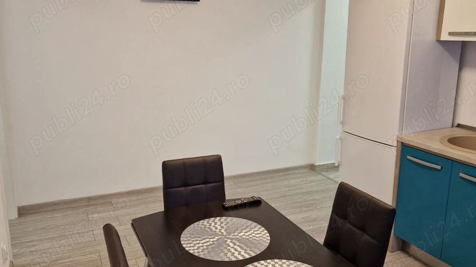 Vanzare Apartament 3 camere renovat & mobilat - Poză 1