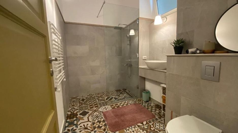 Apartament 2 camere clădire istorică - Poză 16