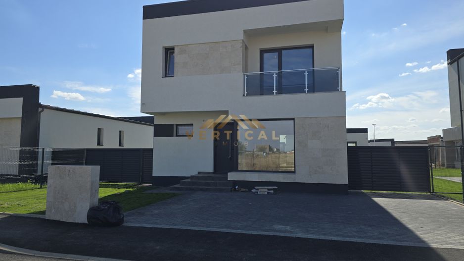 Vila 4 Camere / Posibilitate rate / Berceni Mega Parc - Poză 1