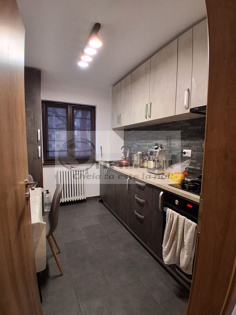 Apartament cu 3 camere decomandat in Tatarasi - 89.900 euro Negociabil - Poză 4