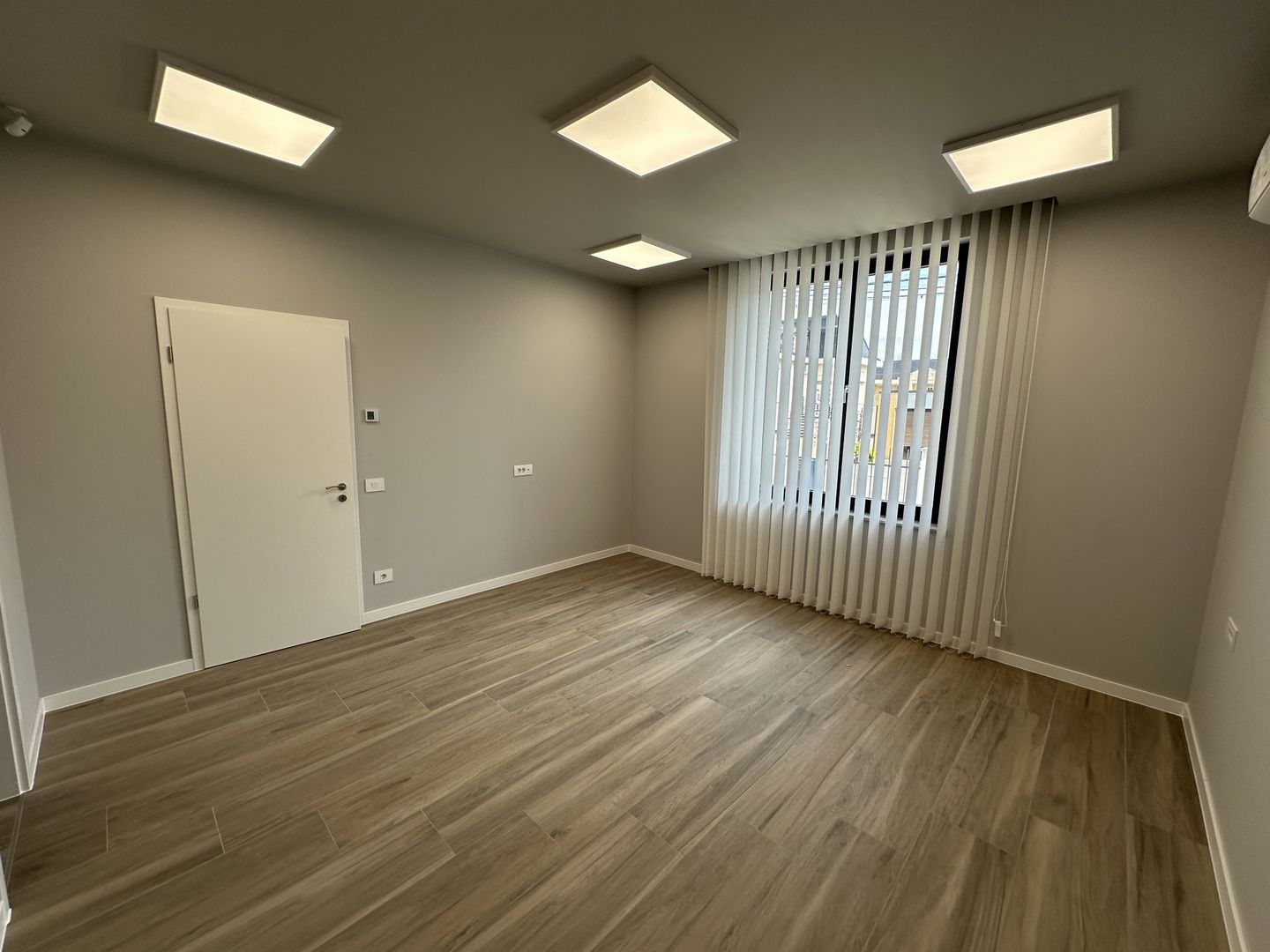 Casa pretabila birouri - Poză 13