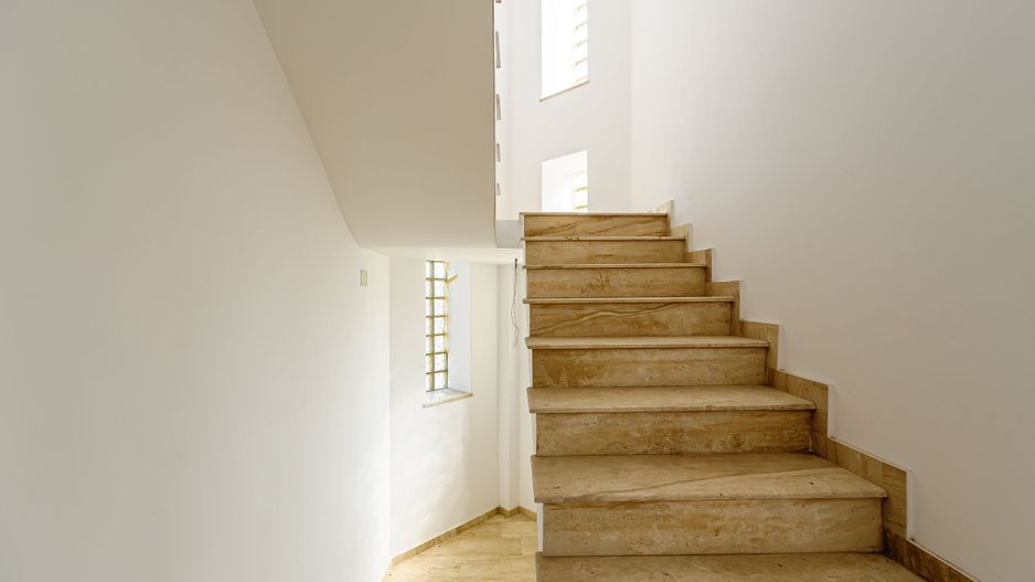 Clădire comercială în zona Grădiște. - Poză 46