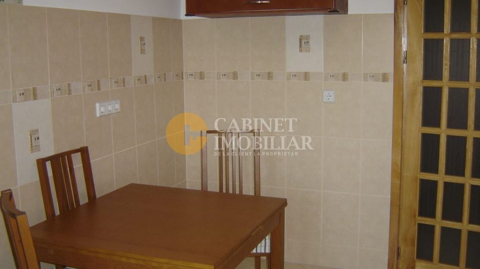 Gara-Strapungerii Silvestru Apartament 3 camere decomandat-intermediar - Poză 3