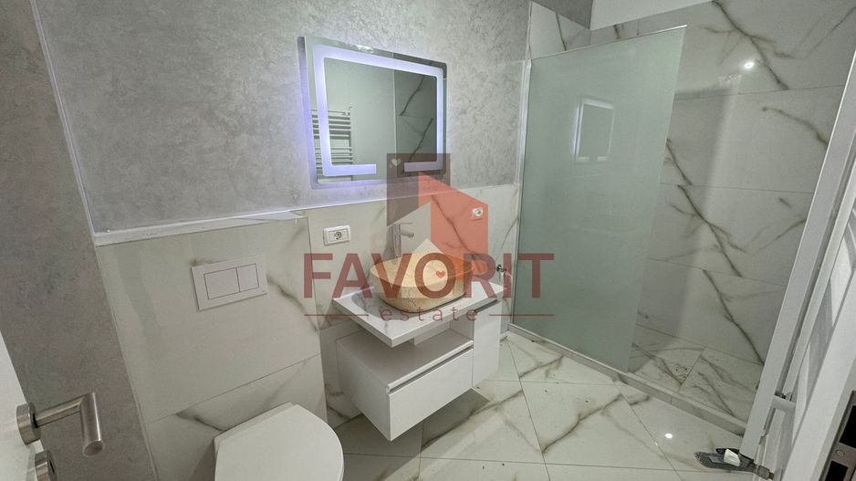 Bucatarie inchisa. 2 bai. Spatiu de depozitare in Pod. - Poză 16
