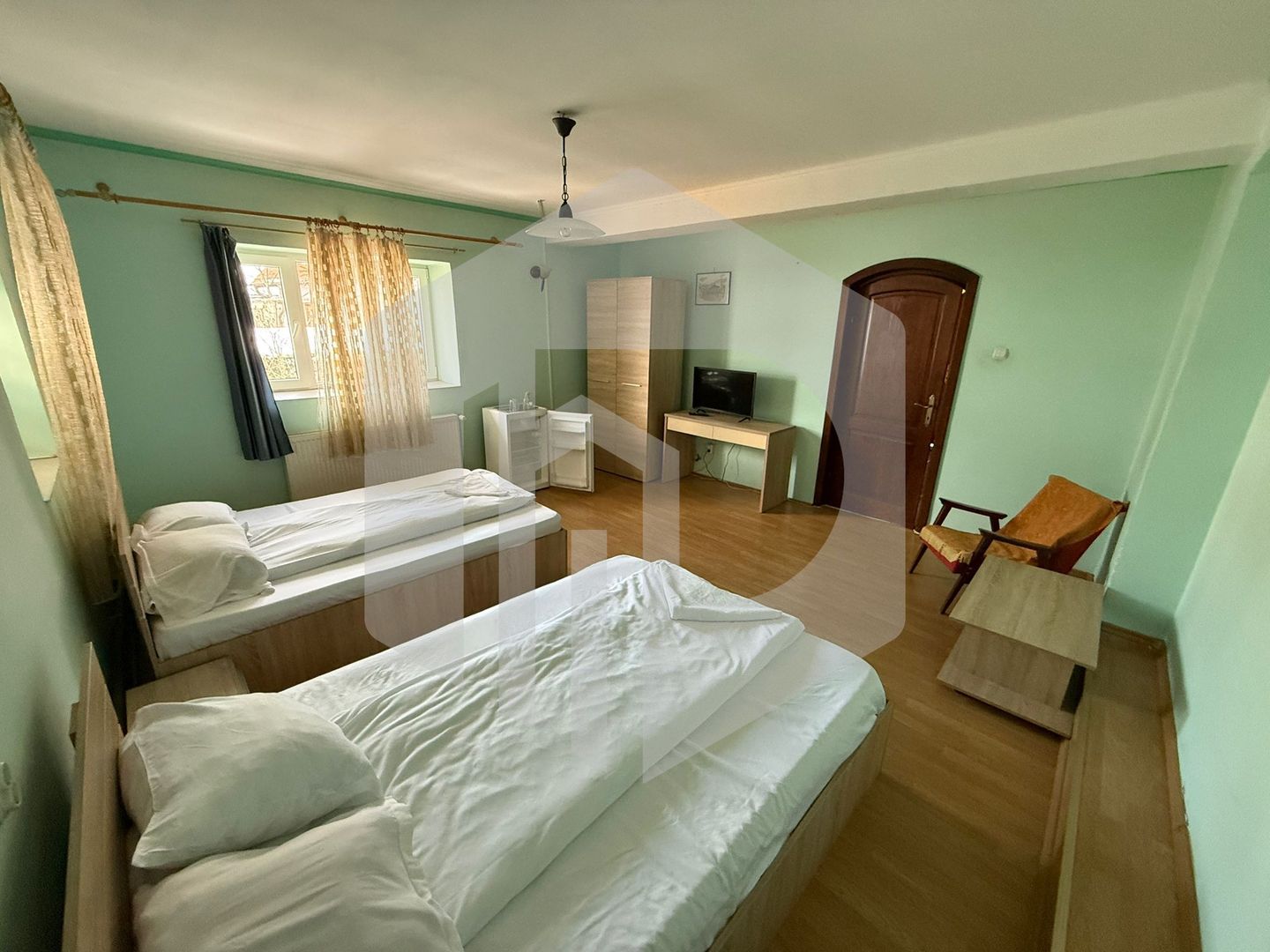 Casa de inchiriat | Pretabila muncitori | 6 Dormitoare | Cisnadioara - Poză 5