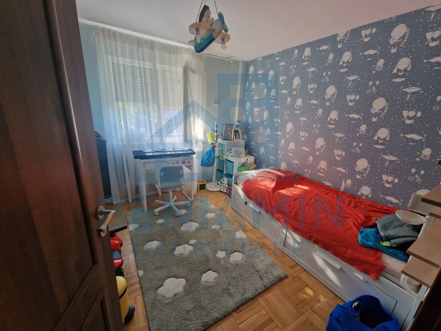 4 decomandate - 80mp - centrala proprie - renovat - Calea Bucuresti - Poză 3