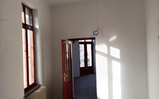 Vila  de inchiriat recent renovata - Poză 14