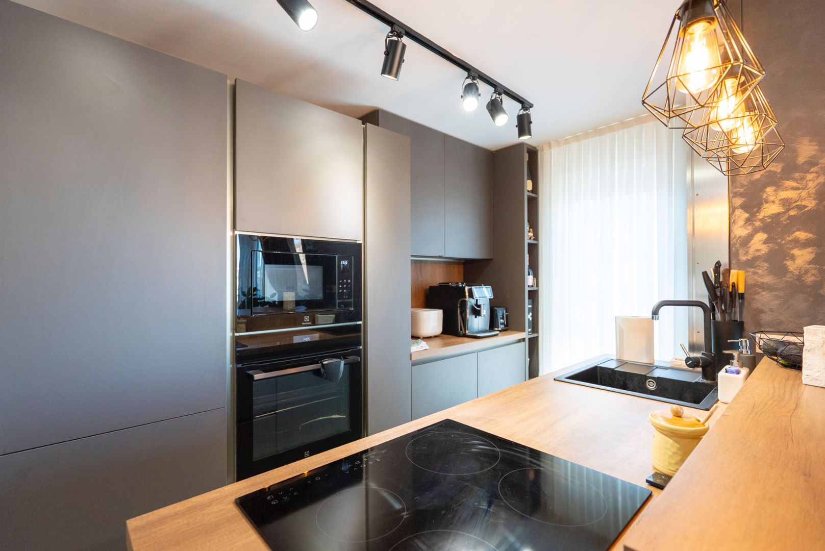 Apartment 3 camere, lux , zona Universității - Poză 14