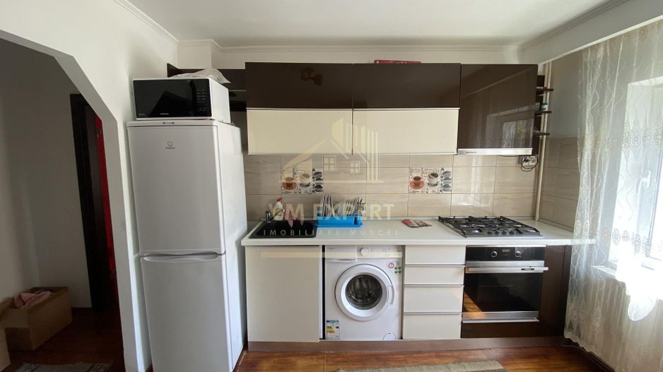 APARTAMENT 2 CAMERE, PARTER, GRUI, CAMPULUNG - Poză 1