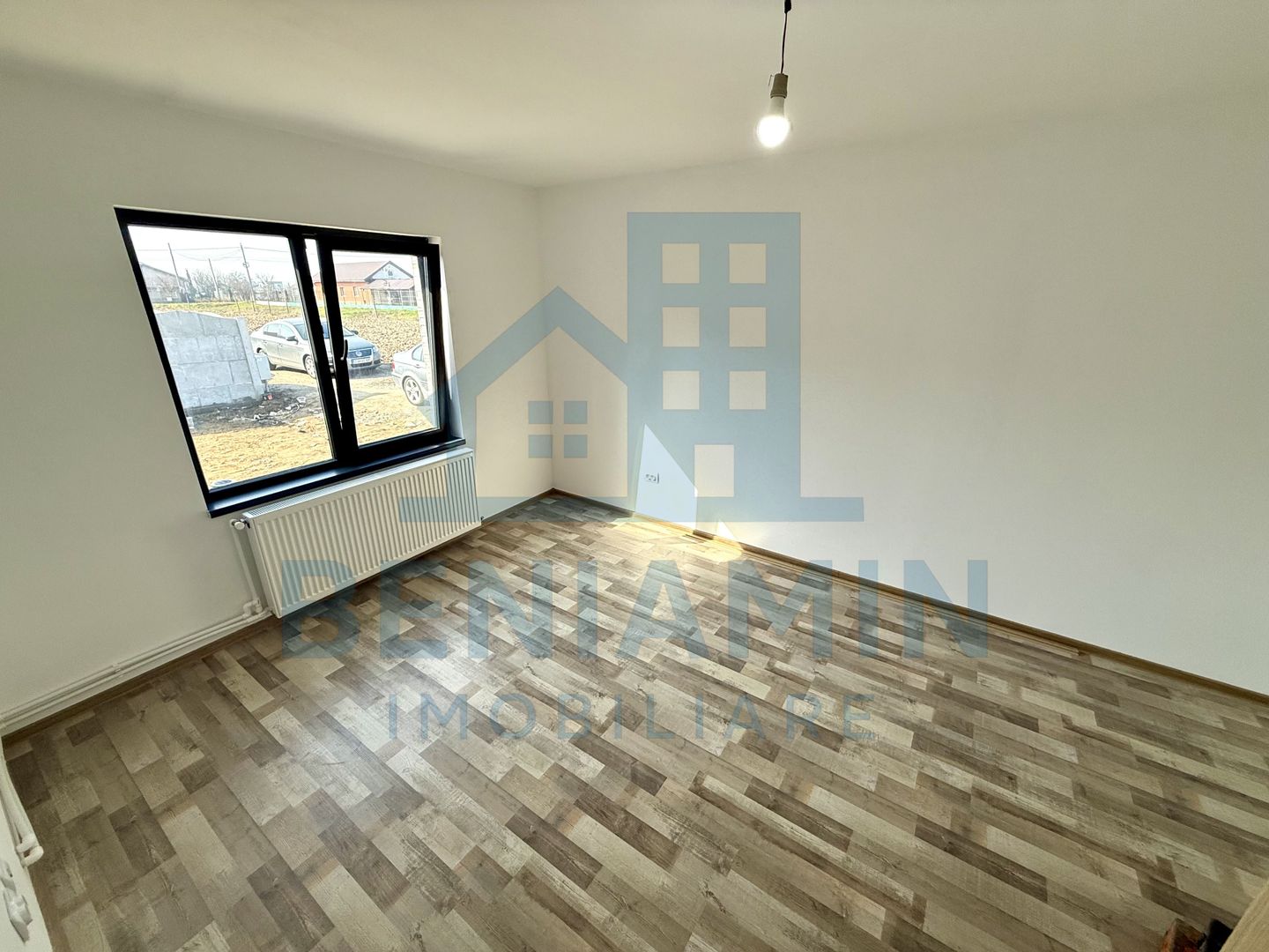 Casa Parter - 440mp teren - toate utilitătile - 2026 - Isalnita - Poză 4