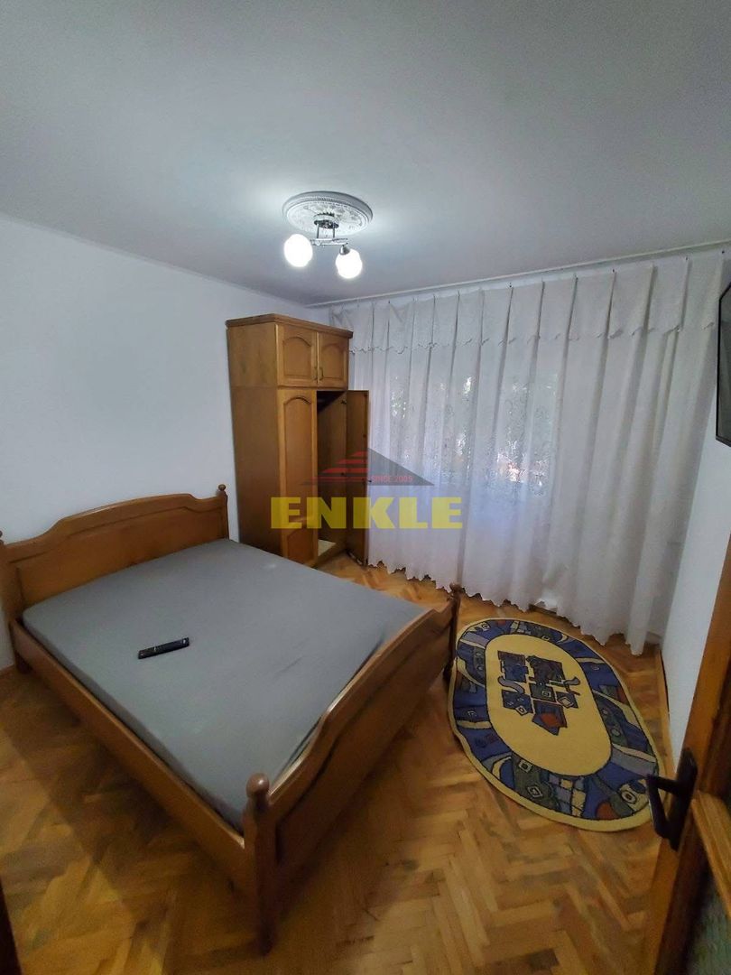 De vânzare apartament cu 2 camere, Zona Mihail Kogălniceanu - Poză 2