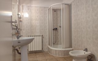 Apartament de vanzare situat ultracentral, langa Lic. E. Gojdu, Oradea - Poză 11
