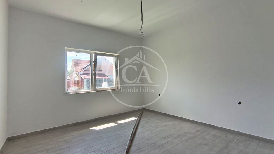 Casă de vânzare cu 4 camere în Osorhei , Bihor - Poză 9