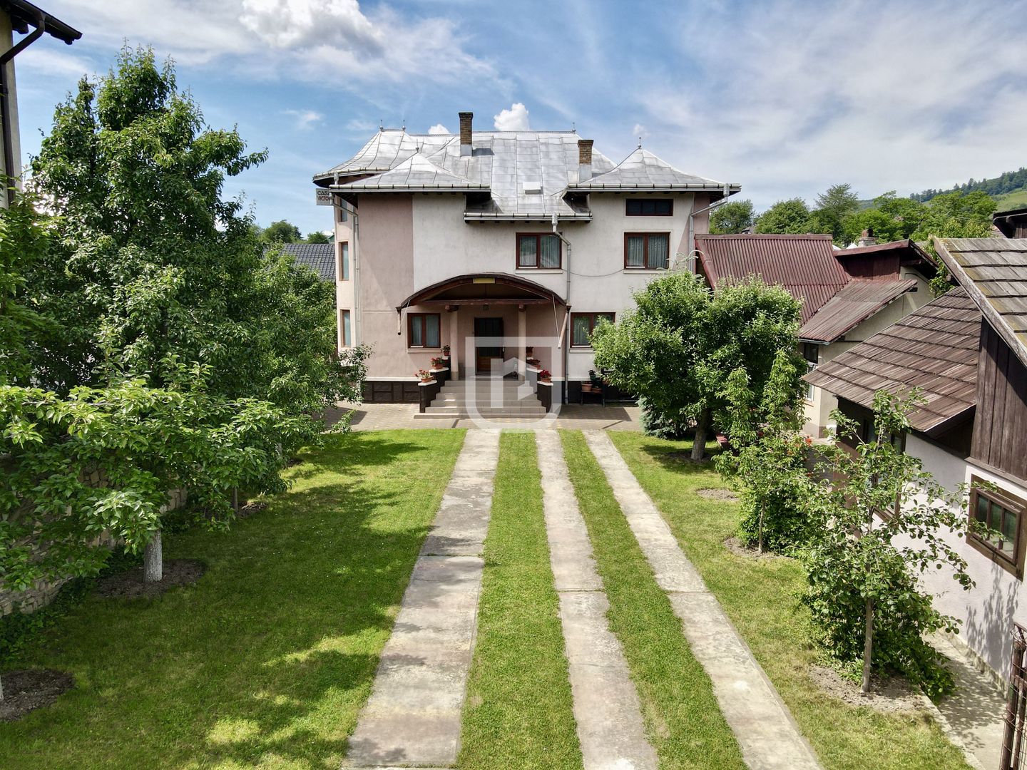 Pensiune si Casa Ultracentral | Gura Humorului | Arinis | Bucovina - Poză 1