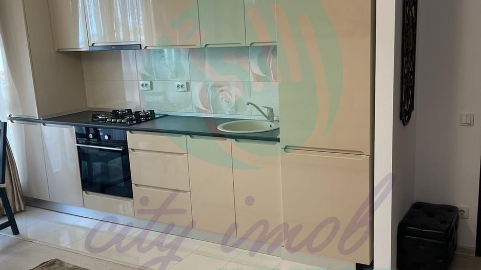 APARTAMENT cu 2 BAI si CENTRALA PROPRIE - Poză 3