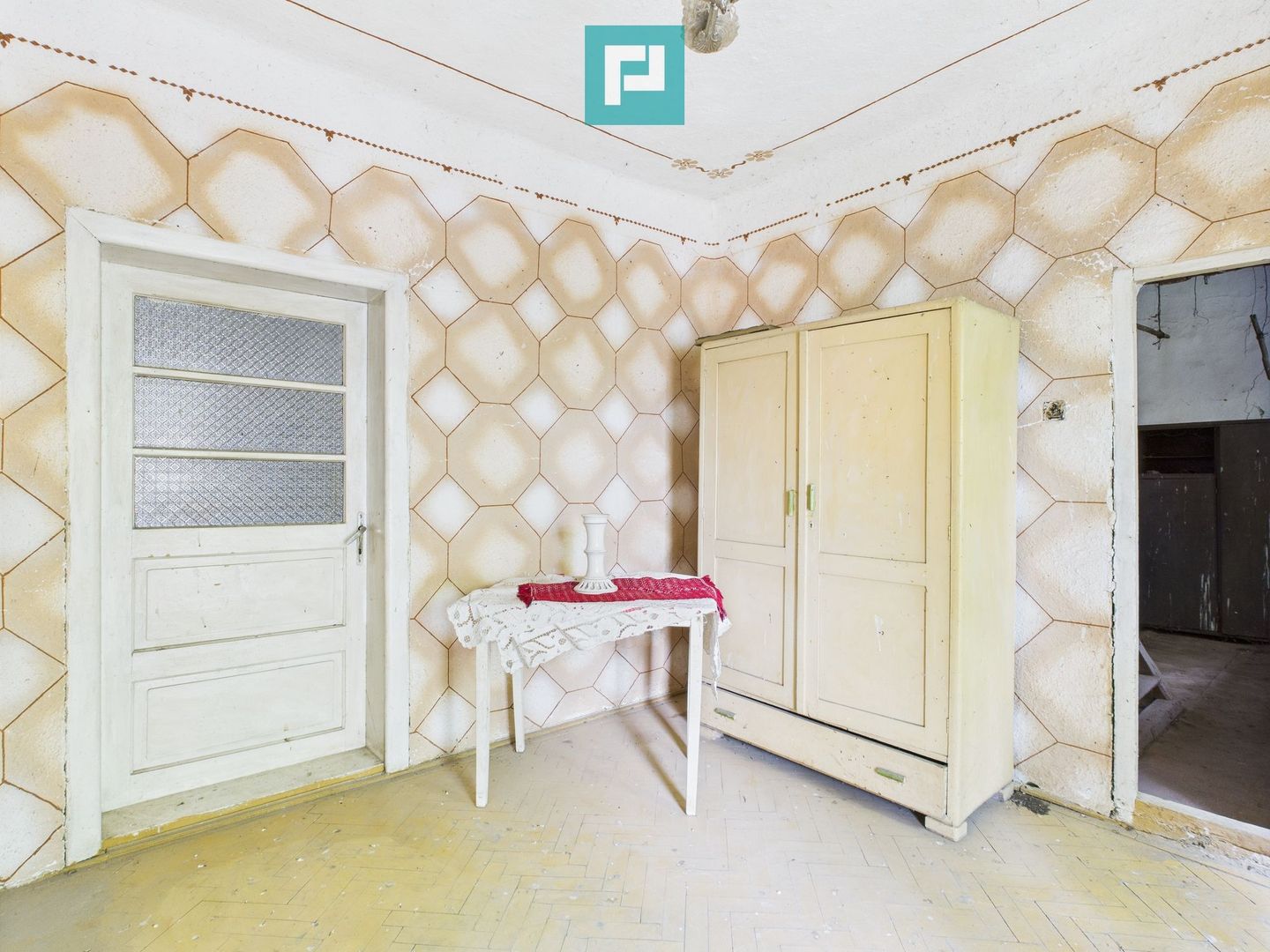 Casă cu teren de 2171 mp, zona centrală Șimand - Poză 4