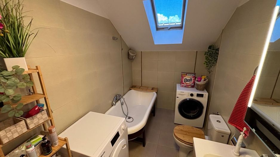 Vila deosebita aproape de padure - Poză 30