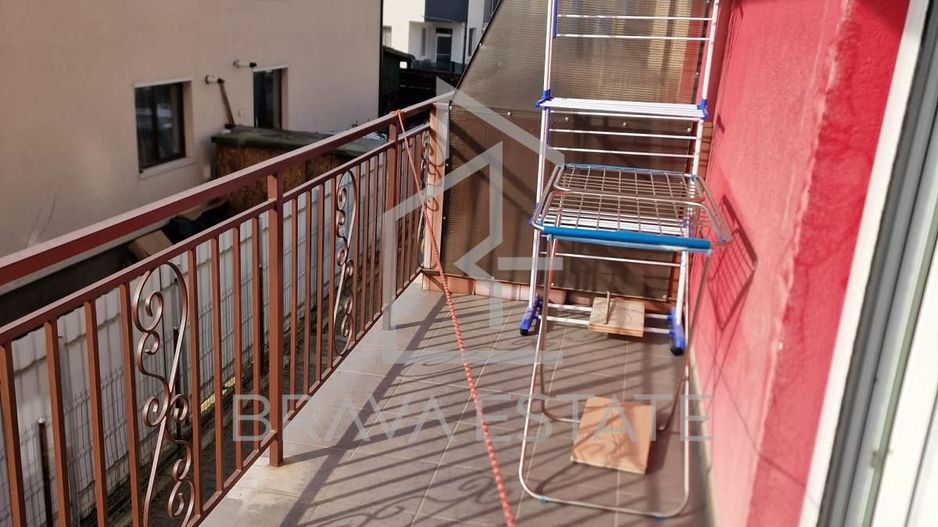 Apartament 3 camere, 2 balcoane ,parcare, zona Terra - Poză 3