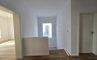 Duplex cu 5 camere despartit prin camera tehnica in Dumbravita - Poză 12
