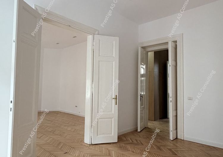 Spatiu Birou | 3 Camere | Zona Centrala | Cladire Istorica - Poză 3