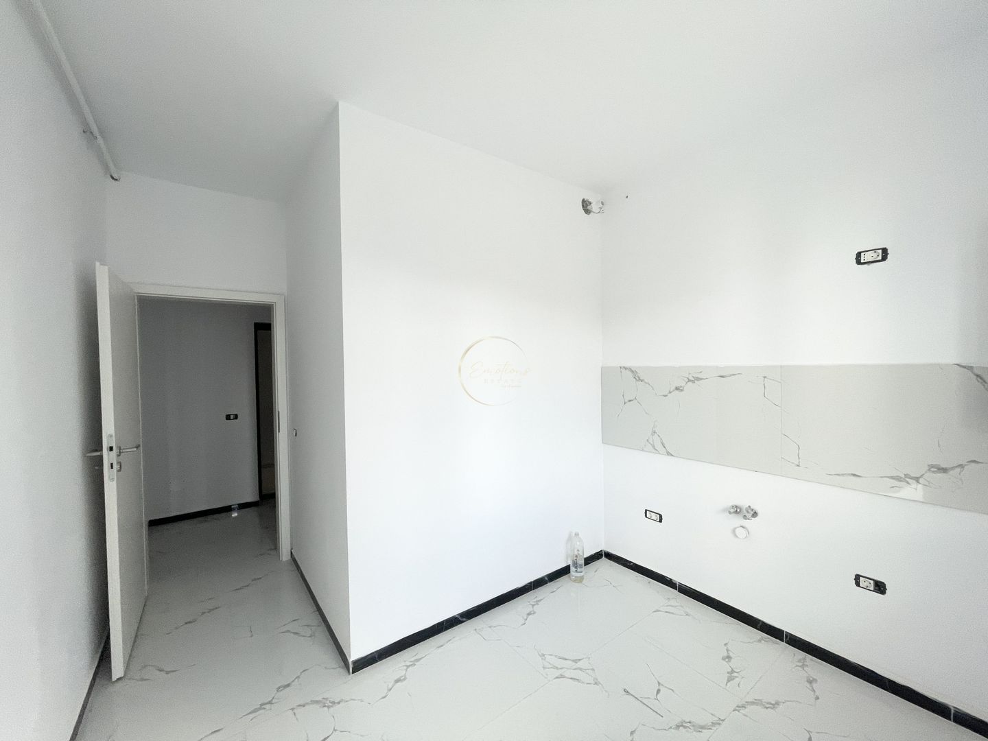 NOU Apartament decomandat 3 camere - Hotel IQ, Giroc - Poză 5