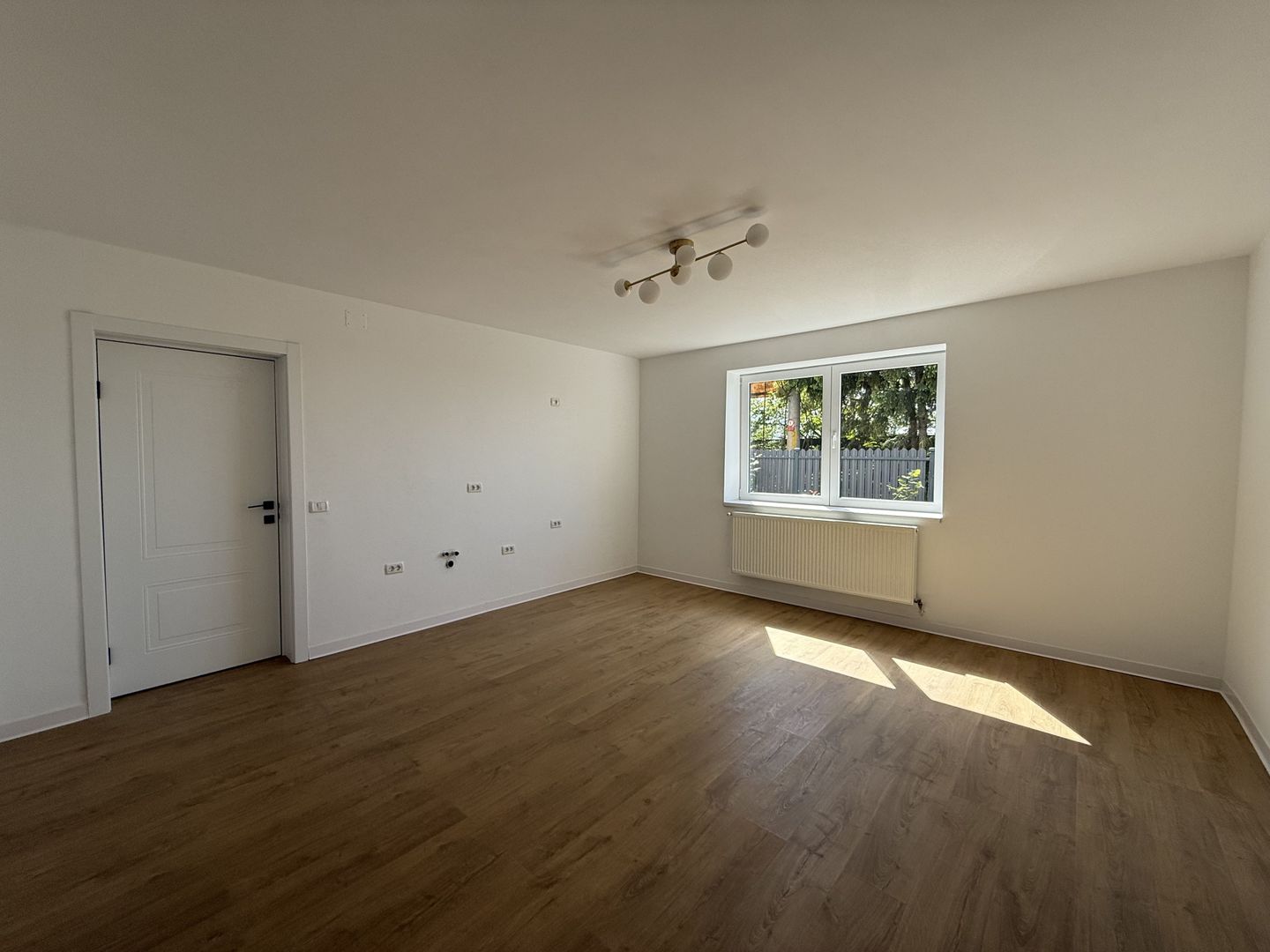 Apartament cu 2 camere in casa in Blumana, Brasov - Poză 12
