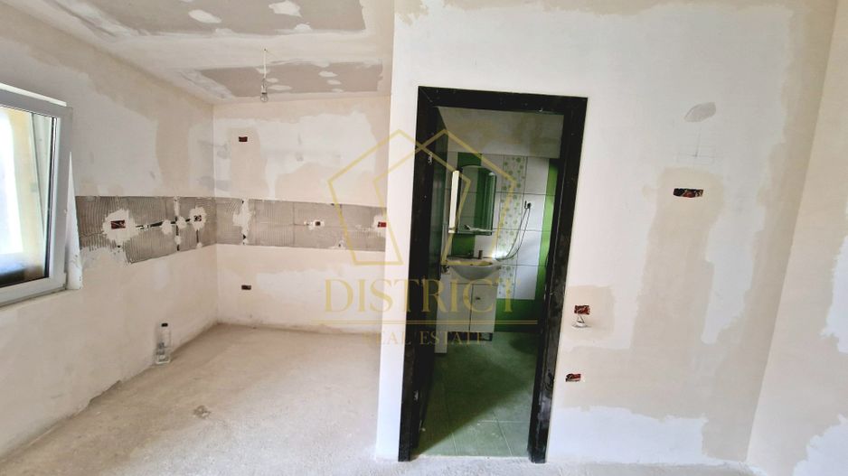 Casa individuala impartita in 2 apartamente | Ianova - Poză 15