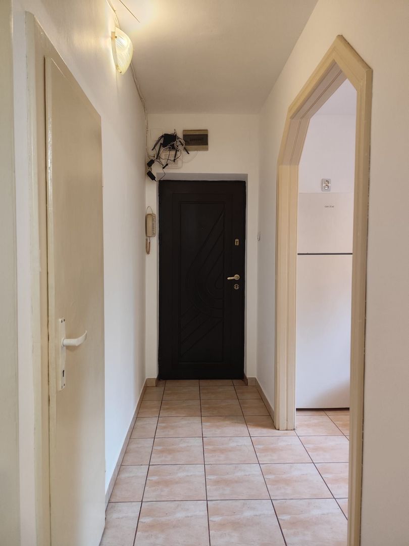 Apartament 2 camere, semidecomandat, ultracentral, Oradea – INCHIRIERE - Poză 12