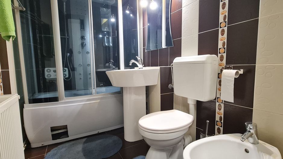 Apartament decomandat 2 camere cartier Tractorul mobilat utilat - Poză 5