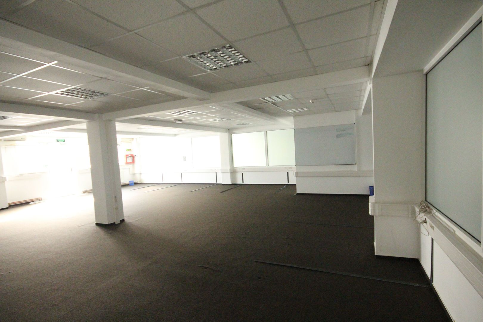 Spatii birouri/servicii - Poză 63