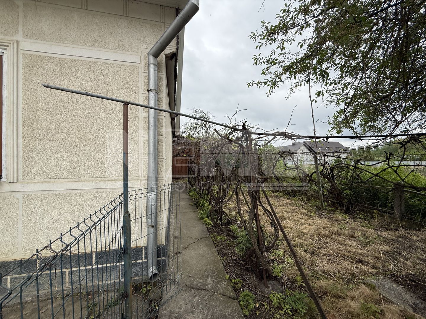 Casă de vânzare | Rădăuți  | Teren 1.135 mp | Zonă liniștită - Poză 9