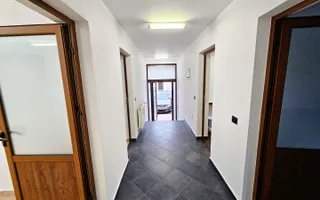 Casa de locuit si birouri, finisaje lux, 629 mp teren, zona Prefectura - Poză 24