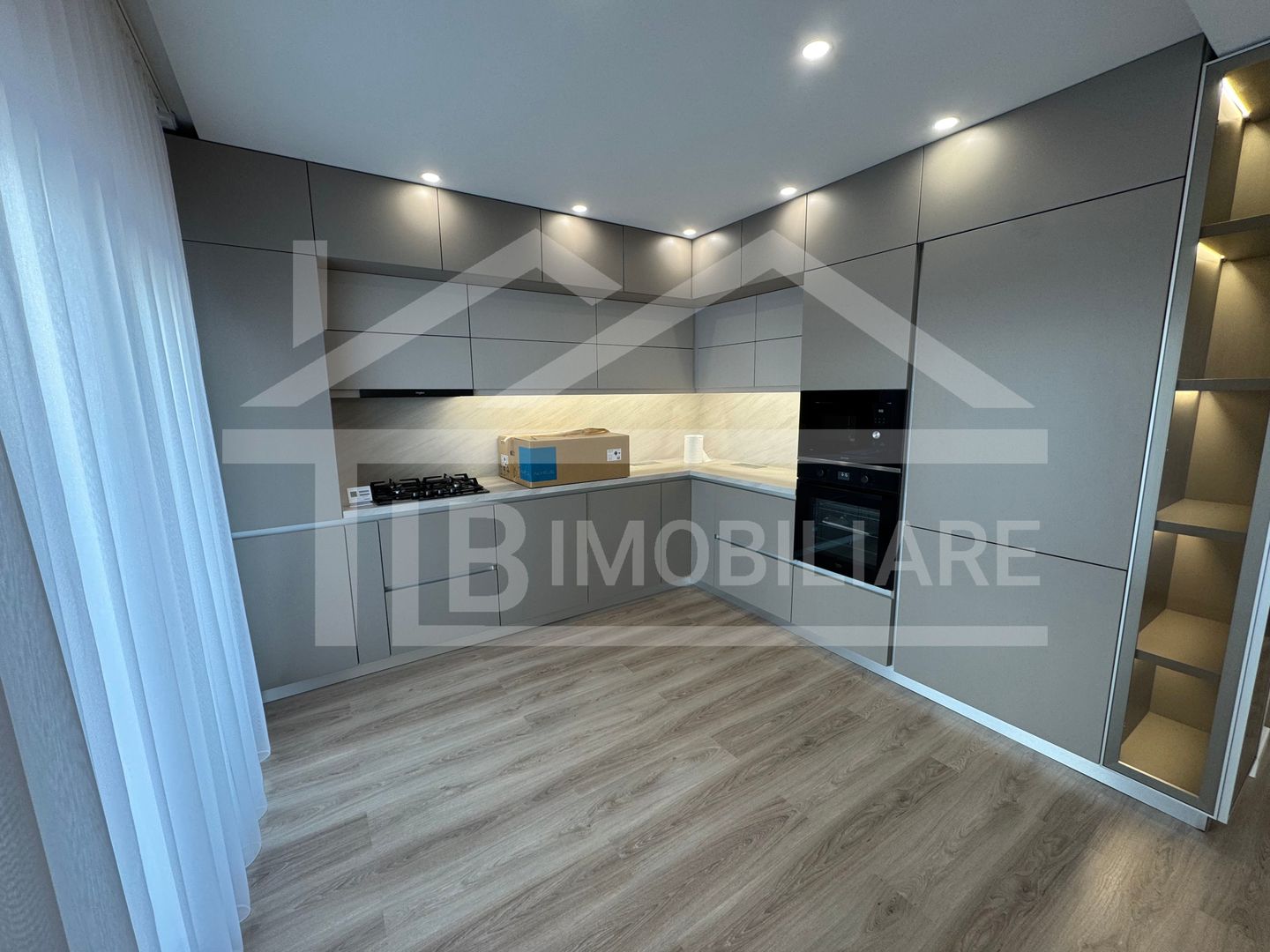 Apartament cu 3 camere, 111mp, 2 locuri de parcare, Zona Sevalia - Poză 4
