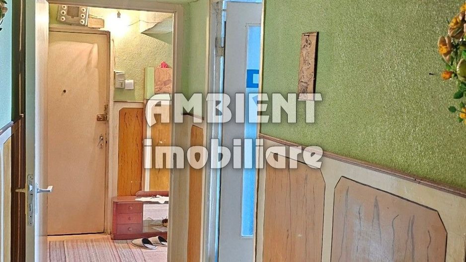 Apartament cu 4 camere, etaj 3, nerenovat, zona ULTRACENTRALA; - Poză 9