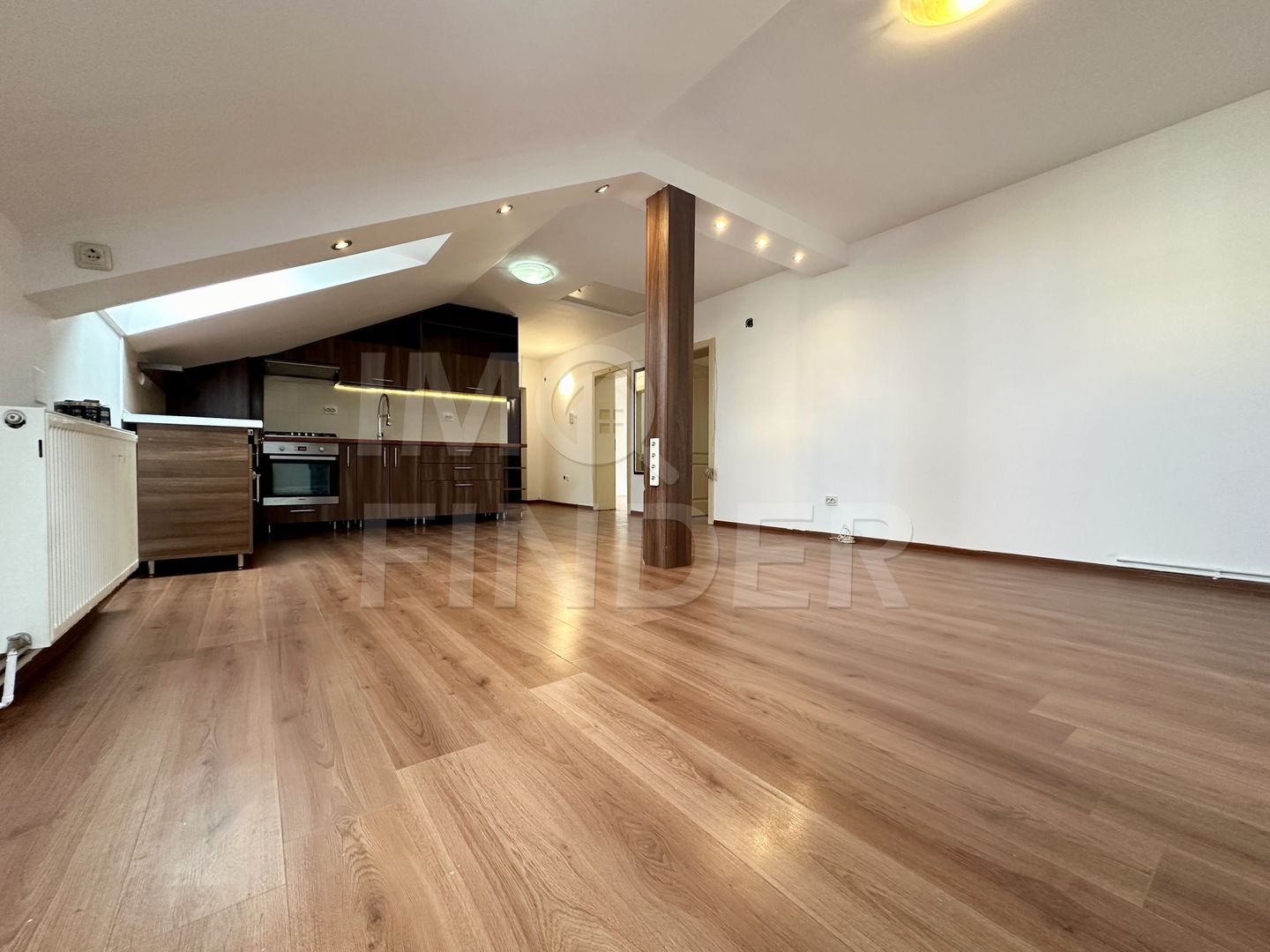 Apartament 3 camere 81 mp finisat, parcare inclusa, Buna Ziua - Poză 2