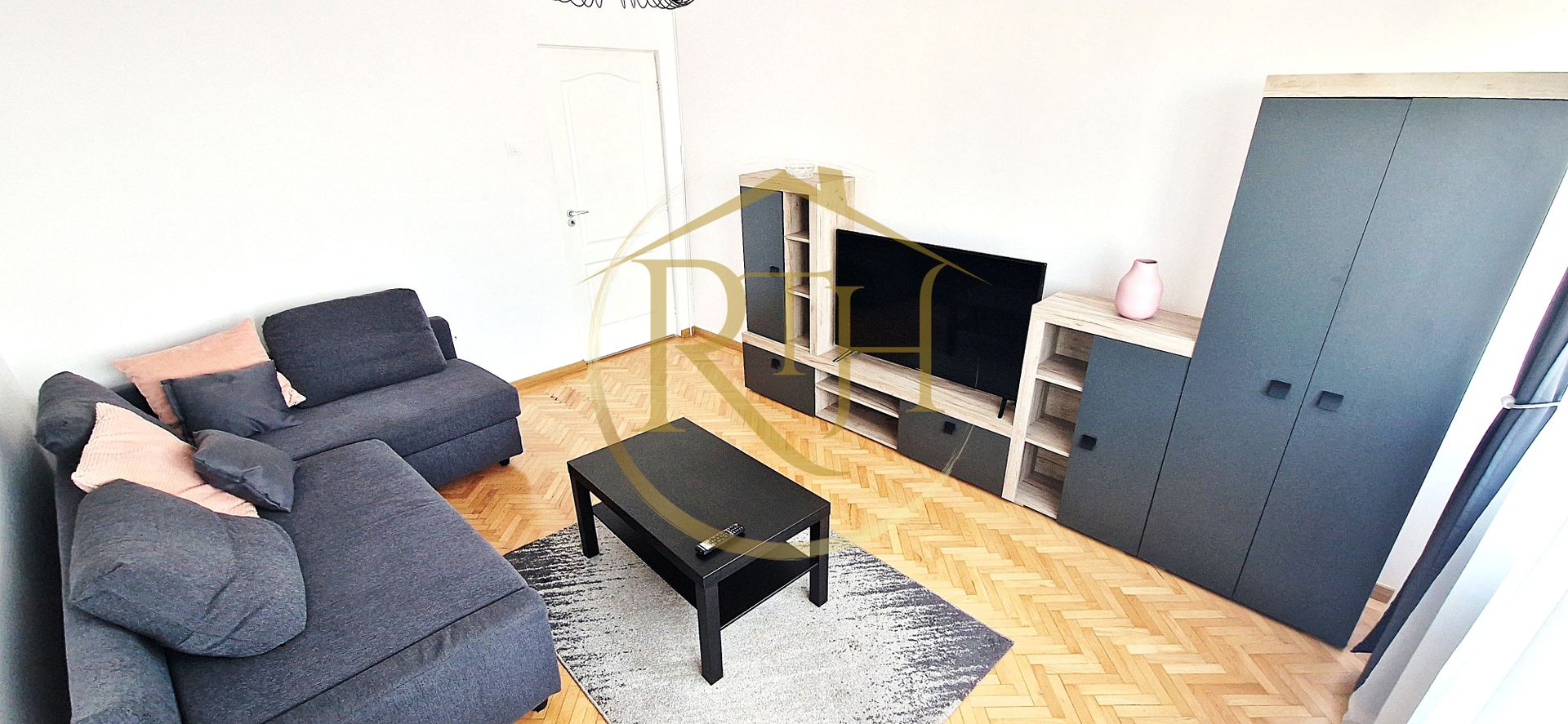 Inchiriez apartament modern cu 2 camere –zona Circumvalatiunii-Complex Favorit - Poză 2