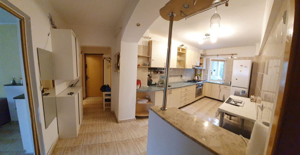 Inchiriere apartament spatios, Centru - Eremia - Poză 8