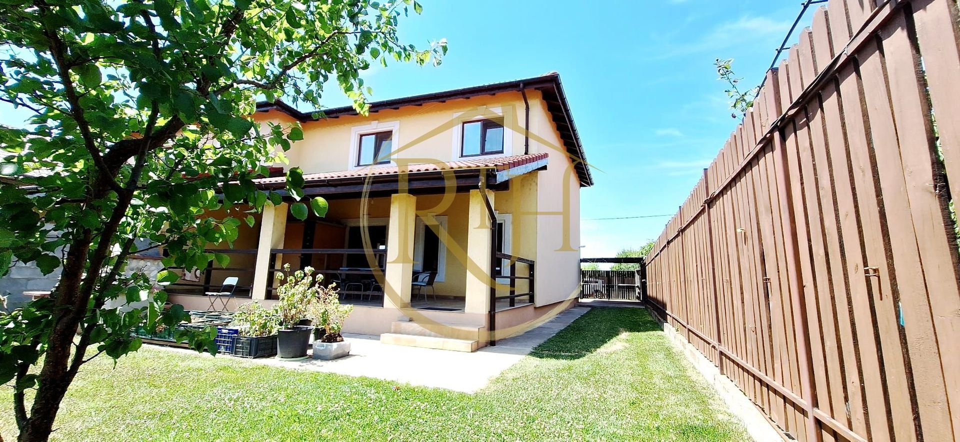 Oferim spre inchiriere, Casa-Duplex cu 4 camere in Dumbravita aproape de Lidl - Poză 1