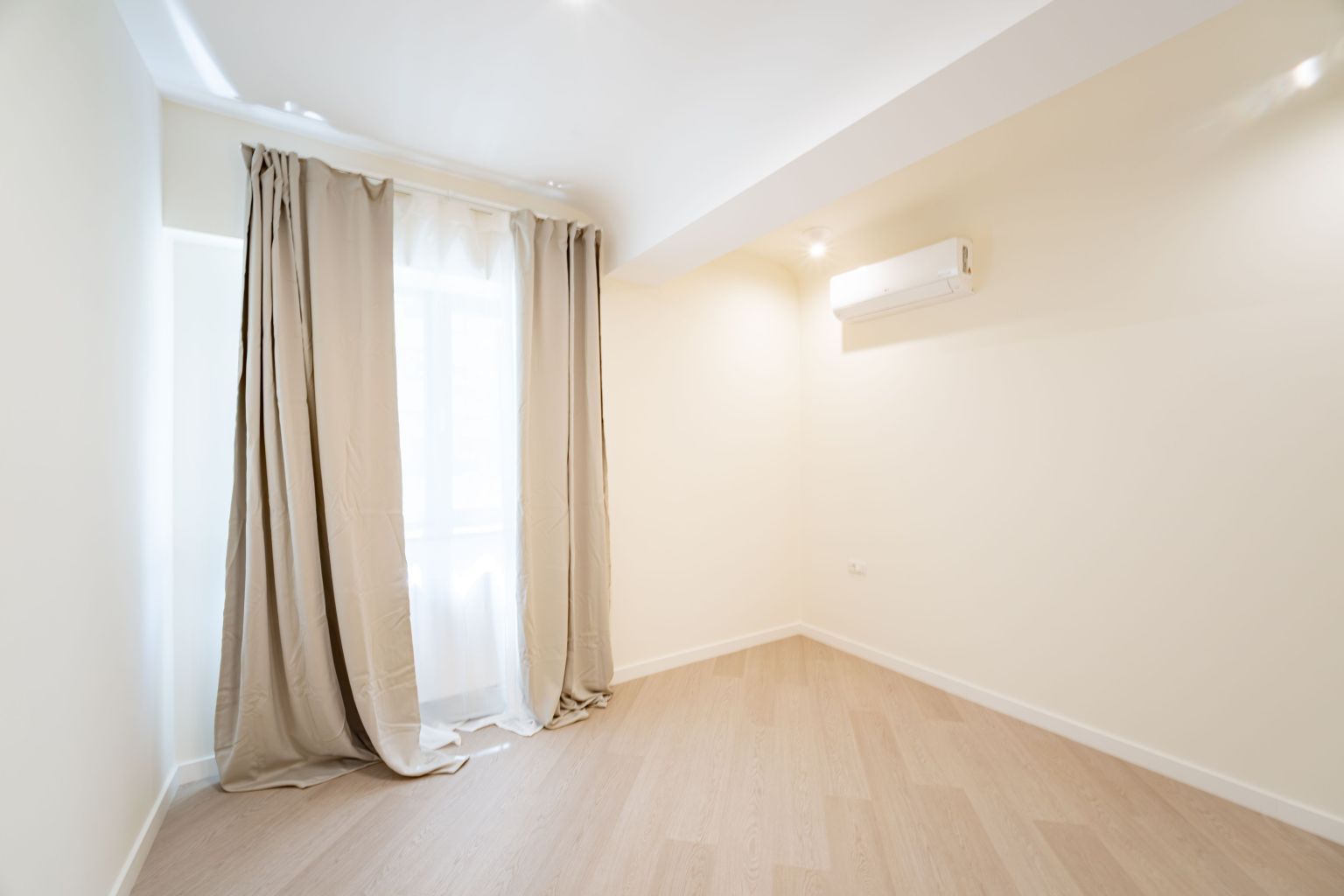 Apartament 3 camere de inchiriat | Cortina North - Poză 11