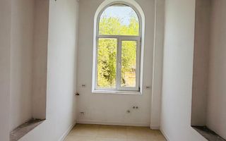 Apartament în casă, acces separat,  ultracentral, lângă Primări, Galat - Poză 4