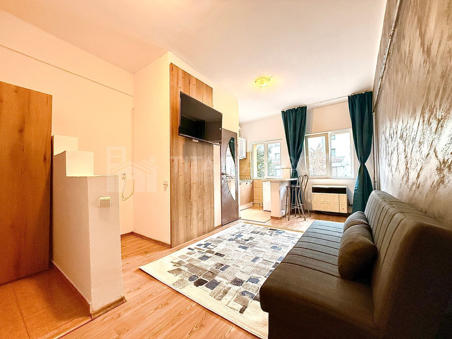 Garsoniera cocheta, mobilata si utilata - langa Afi Mall - Poză 1