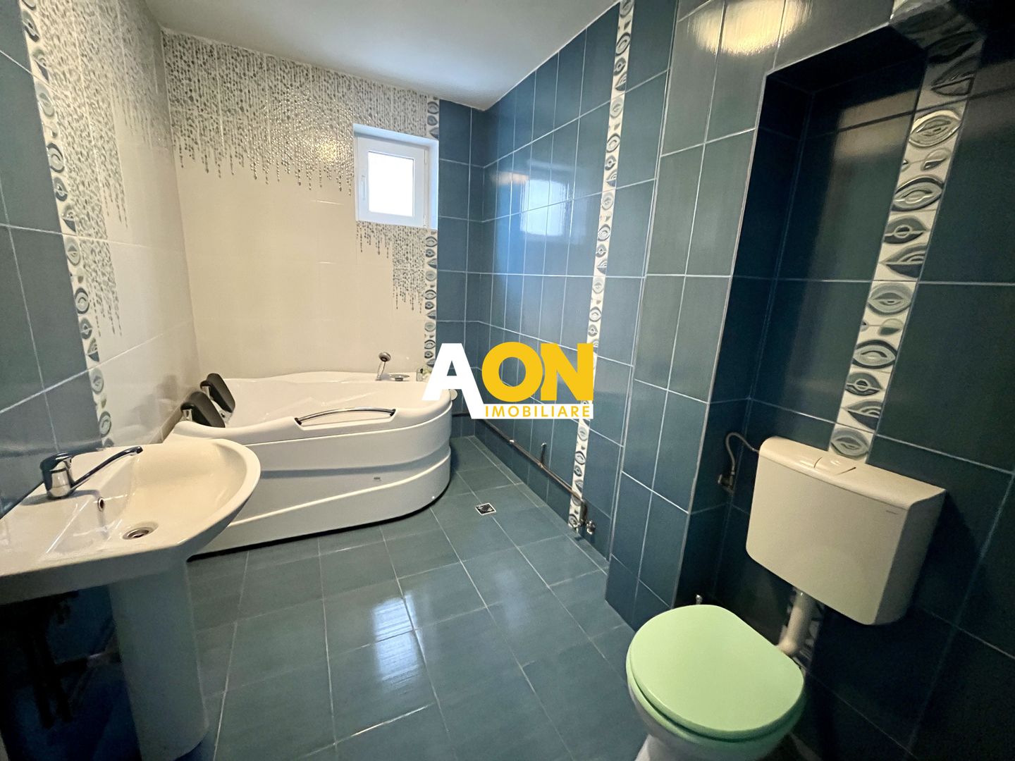 Apartament cu 3 Camere, Bloc Nou, Zona Stadion - Poză 12