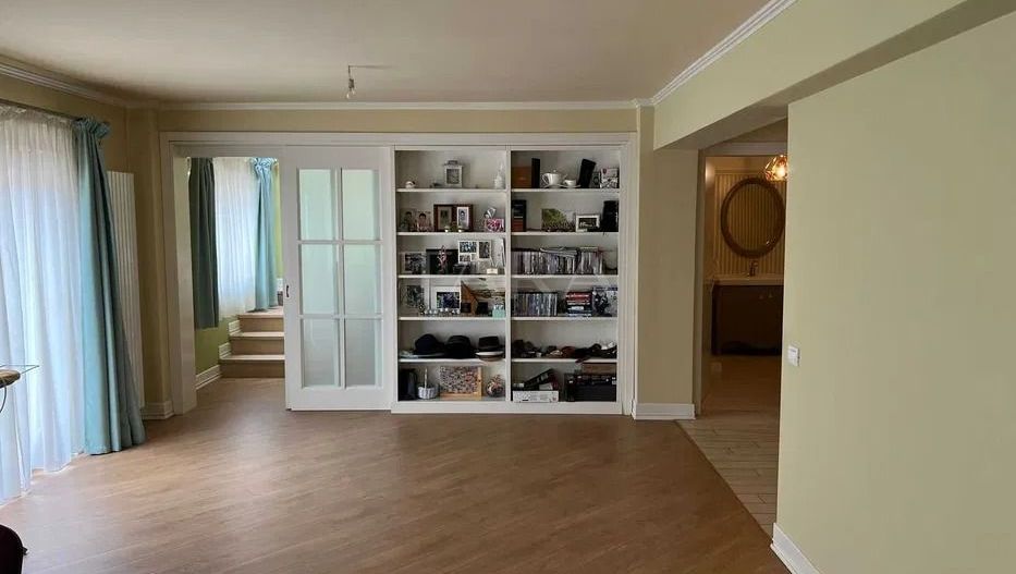 Apartament exclusivist cu 4 camere și 2 locuri de parcare subterană - Poză 2